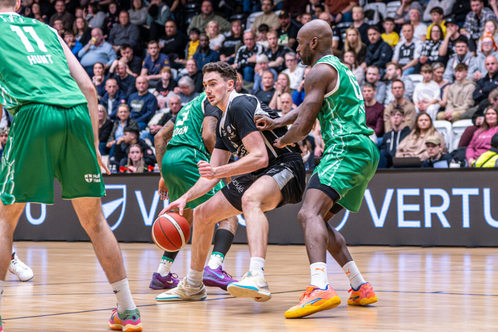 20241115 Newcastle Eagles v Surrey 89ers (Gary Forster) 108-Enhanced-NR